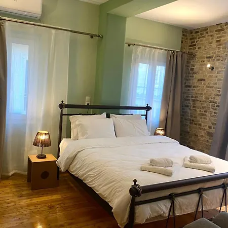 Pal 77 * Corfu (city)