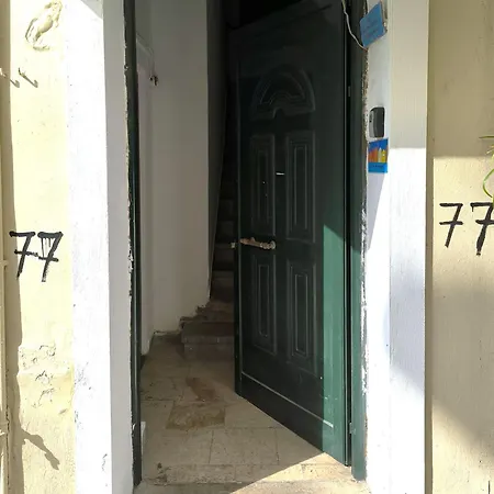 Apartament Pal 77 *